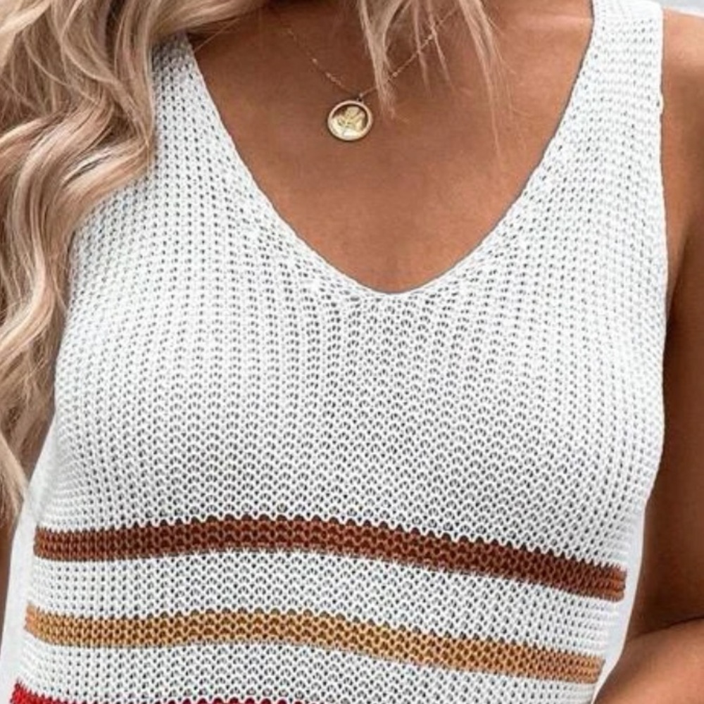 Striped Pattern Knit Tank Top - Picture 5 of 7